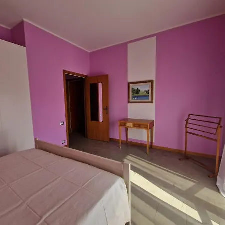 - Al Mare Apartment